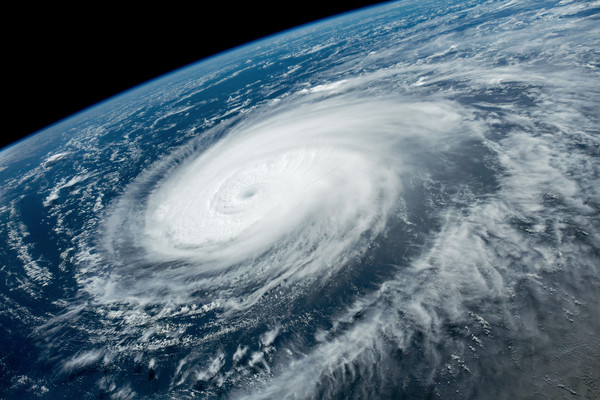 NASA, 우주비행사가 찍은 2022년 제11호 태풍 힌남노 사진 공개